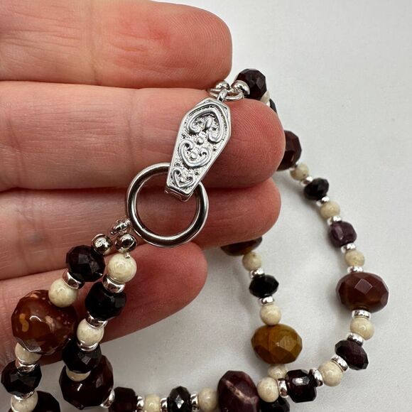 Stunning double stranded faceted garnet, mookaite, and agate bracelet! - Picture 12 of 15